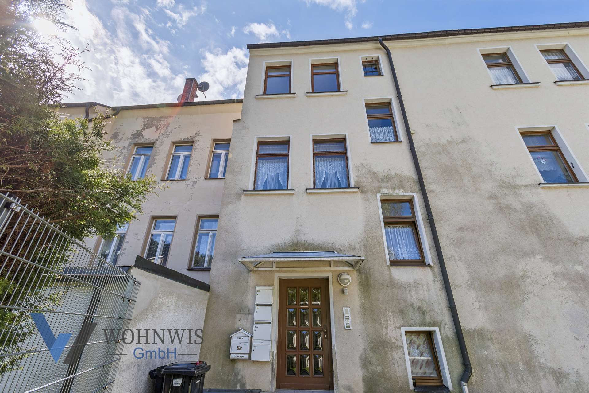 Außenansicht Gebäude Eingangsbereich