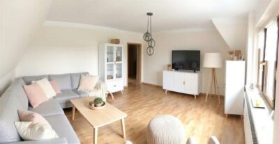 4-Zimmer DG-Wohnung mit Einbauküche zentral in Klingenthal (Garage möglich), 08248 Klingenthal, Dachgeschosswohnung