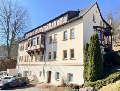 Saniertes Wohn-/ & Geschäftshaus mit Mietsteigerungspotenzial in Klingenthal, 08248 Klingenthal, Mehrfamilienhaus